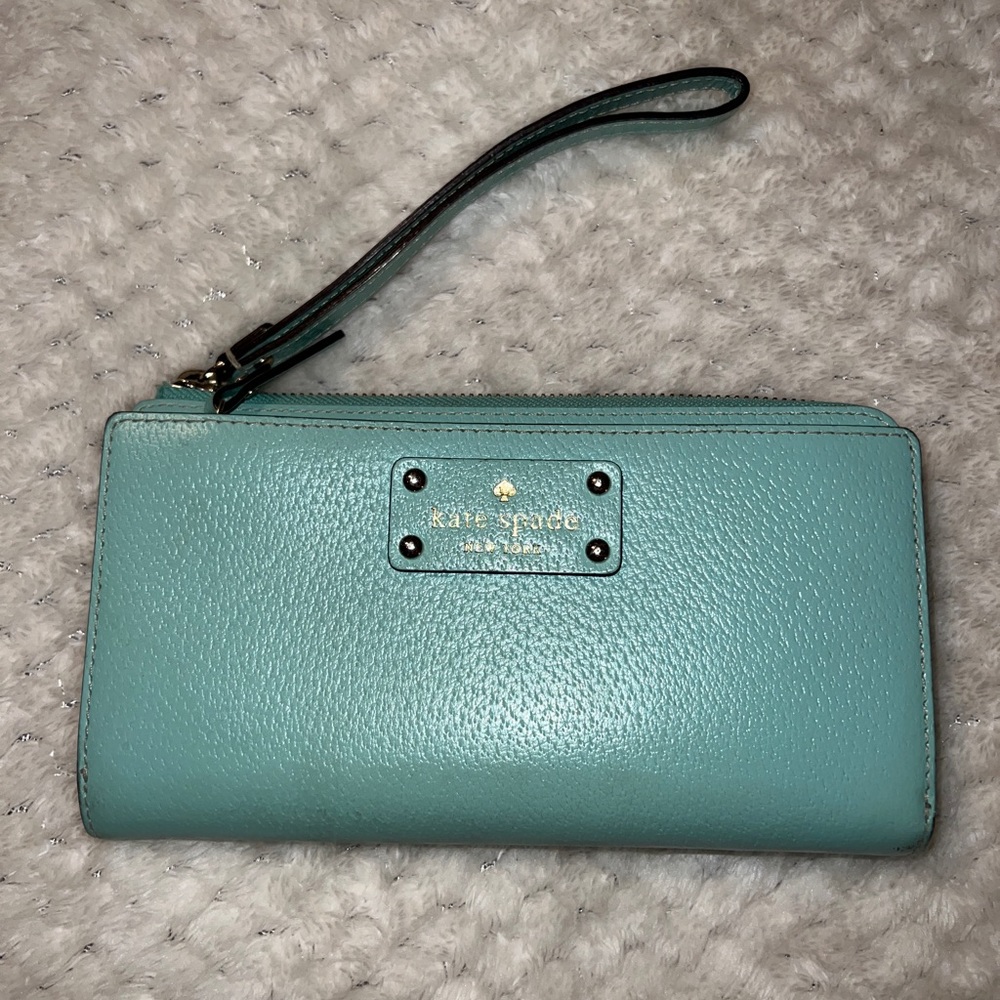 KATE SPADE Leather Wristlet Zipper Wallet